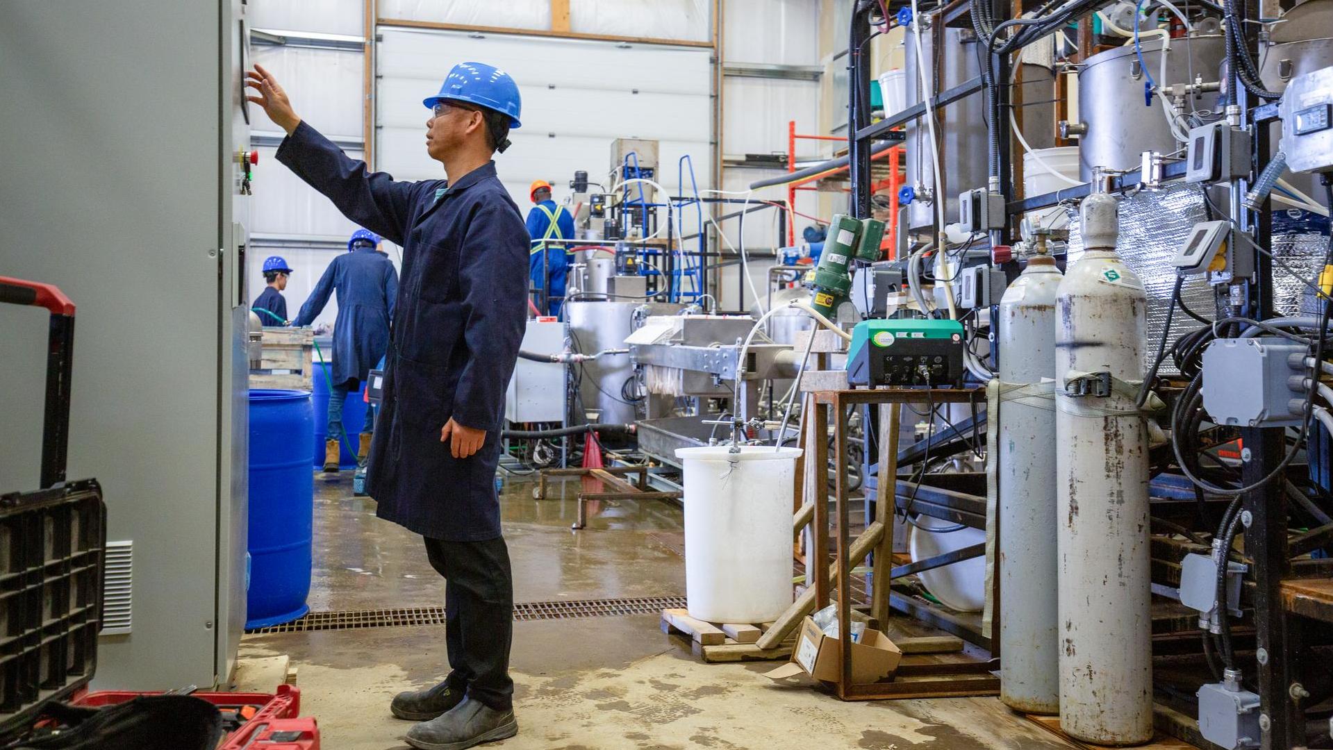 jack zhang working at the src lithium pilot plant